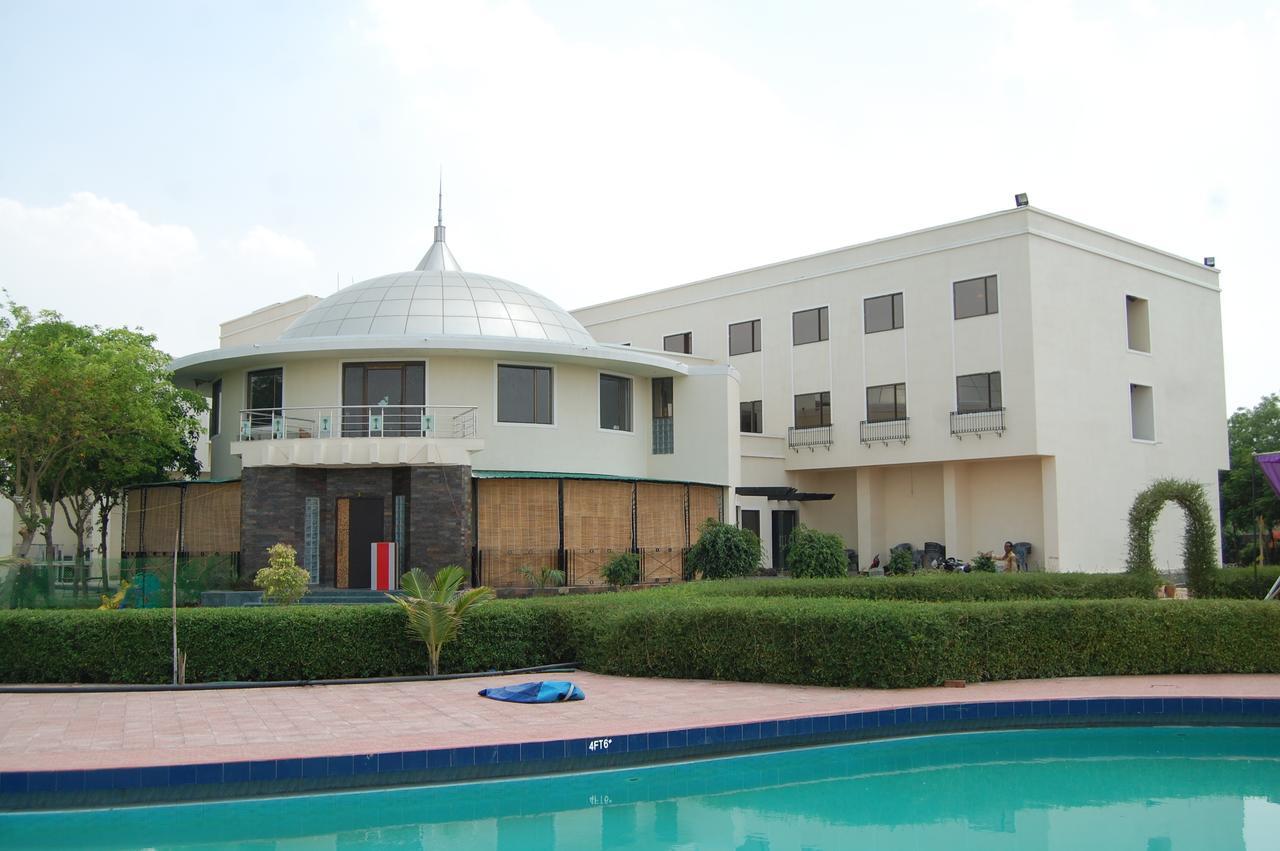 The Palm Resort 皮尔瓦拉 外观 照片